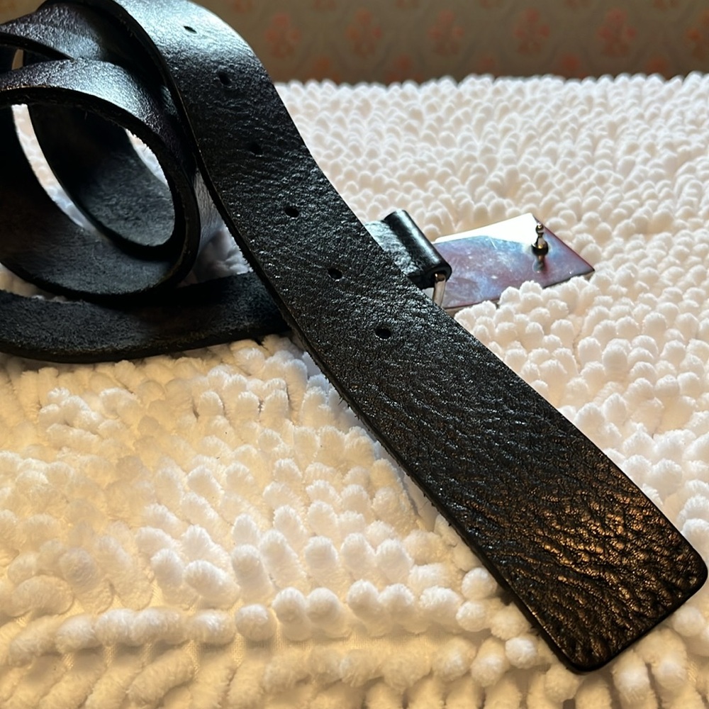 Gucci  Black Belt Rare Vintage with Shiny Silver Buckle - Picture 6 of 12